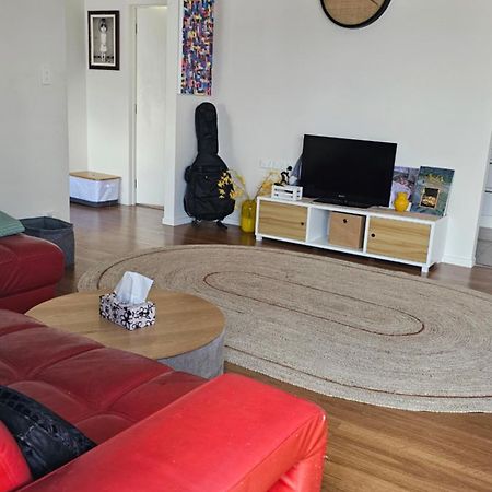 אוקלנד This Fabulous, Single-Level 3 Plus 1 Small Room With Folding Sofa Home מראה חיצוני תמונה